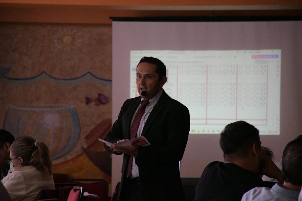 Riky César Norberto Avelar Villegas